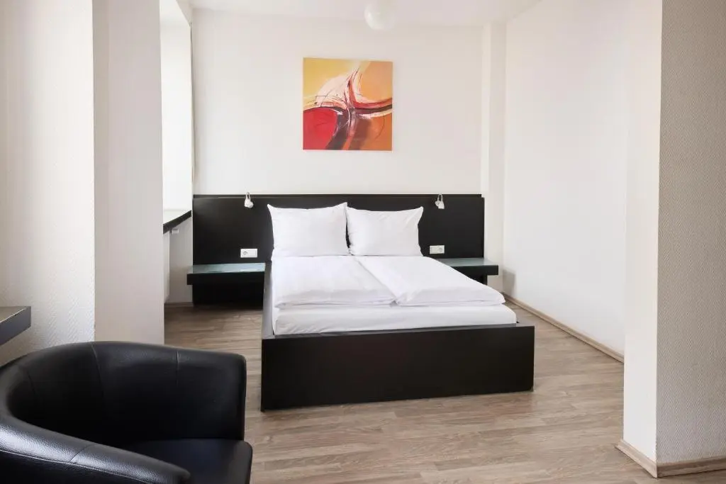 Hotel Villa-Bassermann, stilvoll, 2 Min zum Schloss, schnelles WLAN & Parkplatz