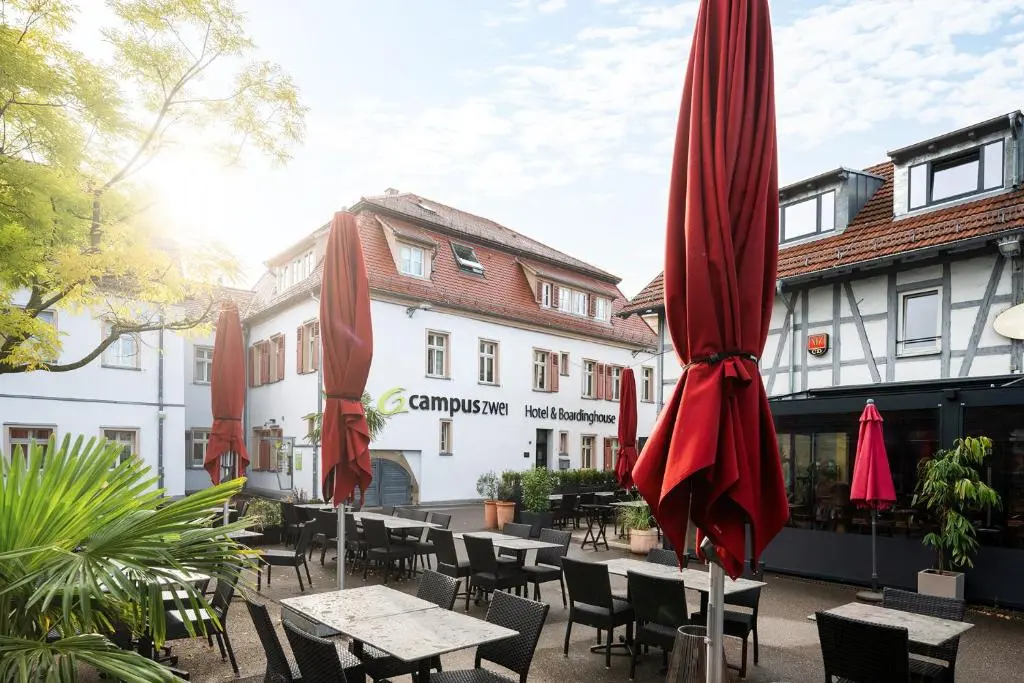 Hotel CampusZwei Komfortable Doppelzimmer & Apartments mit Küche Zentral in
Ludwigsburg ideal für Business & Langzeitaufenthalte 24h Check in Kinder bis 14
Jahre übernachten kostenlos