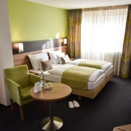 Martins Klause Airport Messe Hotel – Free Parking – Self Check-In available
