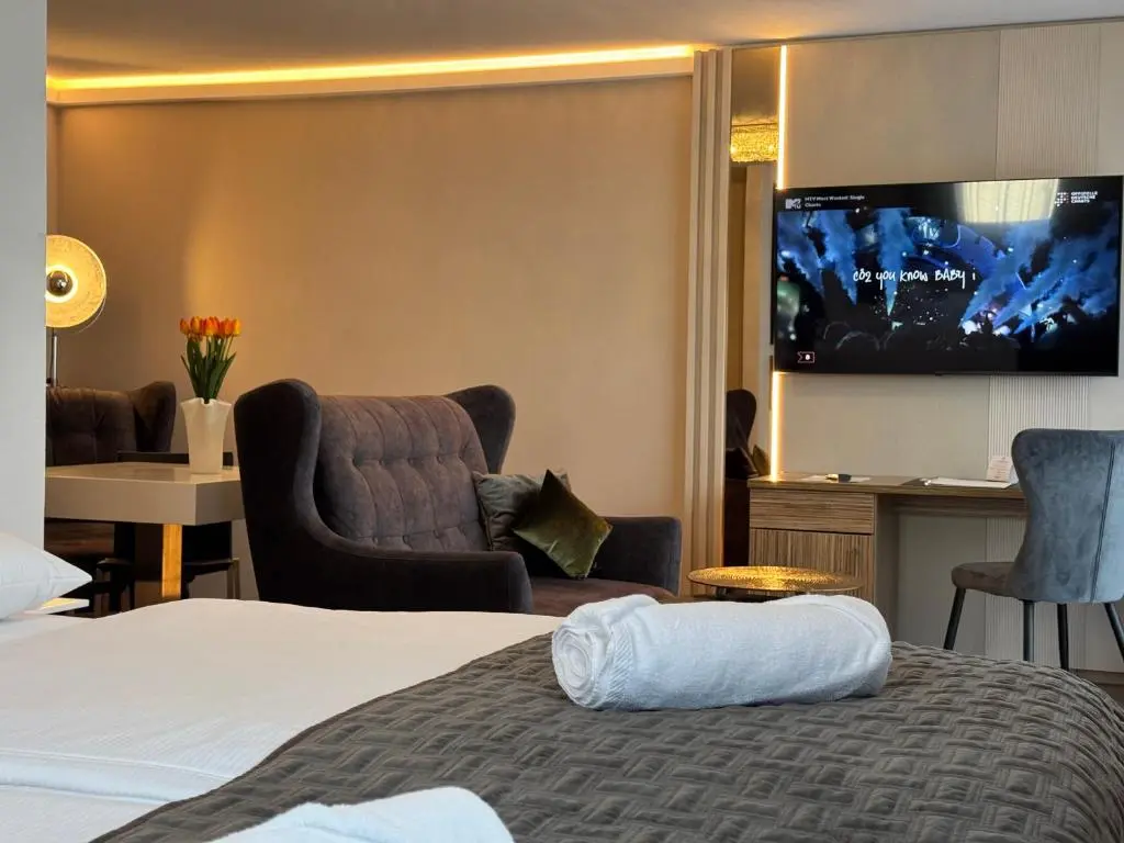 Boardinghouse HOME – adults only –