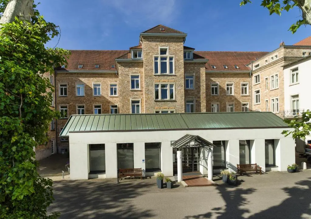Bildungshaus St. Bernhard – Wohnen und Tagen