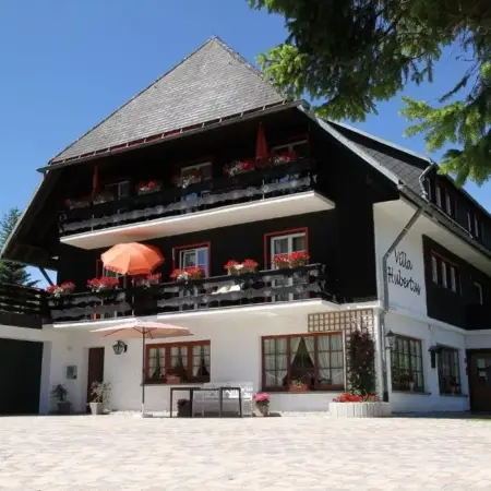 Villa Hubertus – Ferienwohnungen am Feldberg