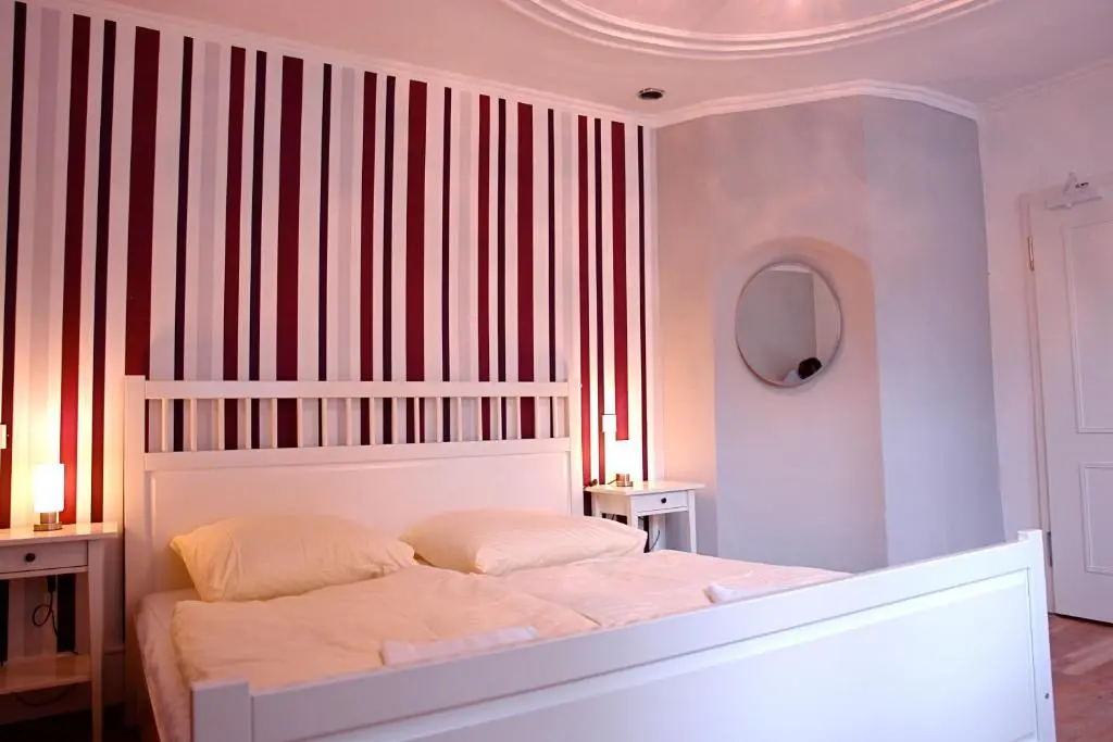 Lotte – The Backpackers