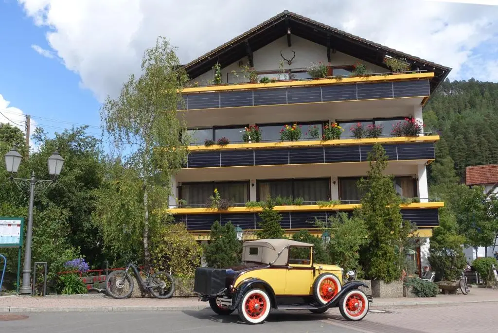 Hotel Hirsch mit Café Klösterle