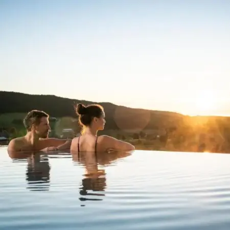Schwarzwald Wellnesshotel SAIGERHÖH I Spa Golf & Wandern über dem Titisee