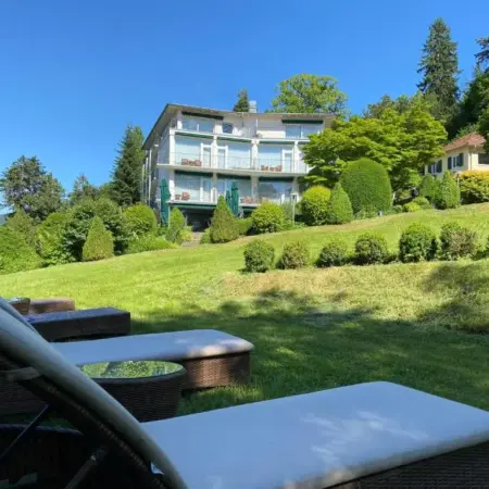 DAS SCHLOSSBERG – Boutique Hotel im Park- Nahe der Therme