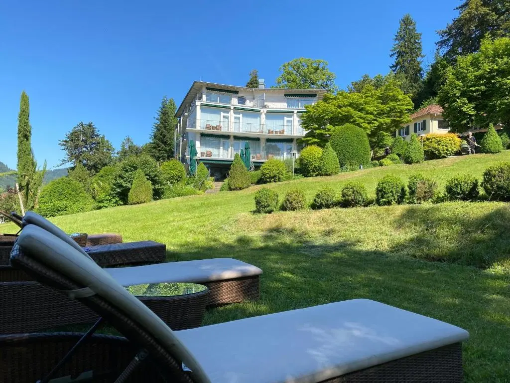 DAS SCHLOSSBERG – Boutique Hotel im Park- Nahe der Therme