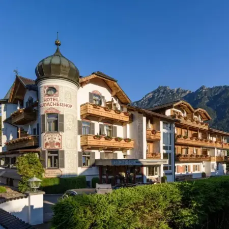 Staudacherhof in Garmisch-Partenkirchen I Blick aufs Zugspitzmassiv I
einzigartige Bayurvida Küche