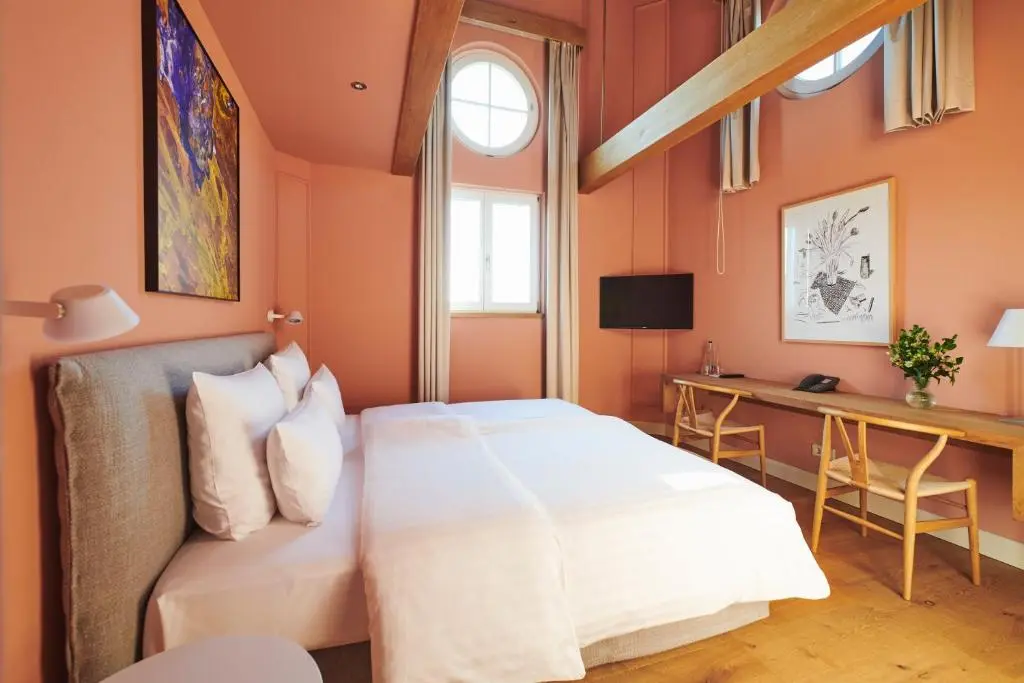 MOMA1890 Boutique Hotel