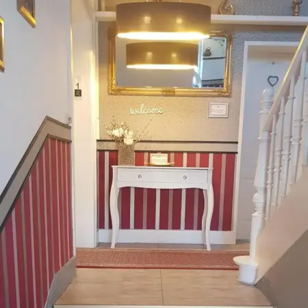 LA Boutique House
