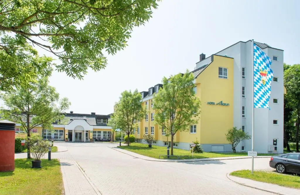 Hotel Alarun München by Mayburgh
