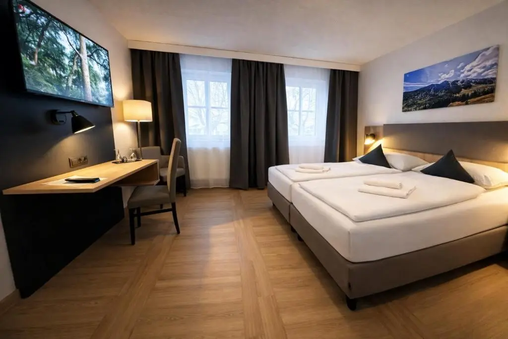 A8 Hotel im Darchinger Hof Bed & Breakfast – Zwischen Holzkirchen und Weyarn –
Zwischen München Salzburg und Innsbruck – Kurz vor dem Irschenberg