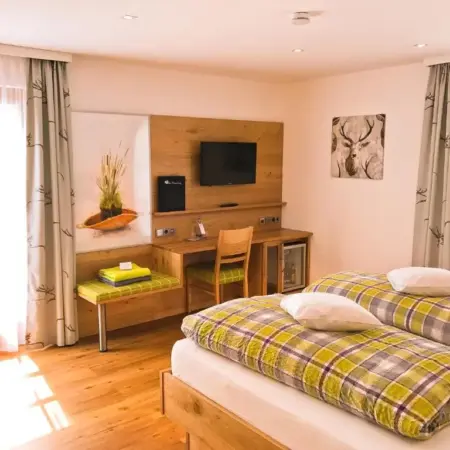 Hotel am Wiesenhang – Garni