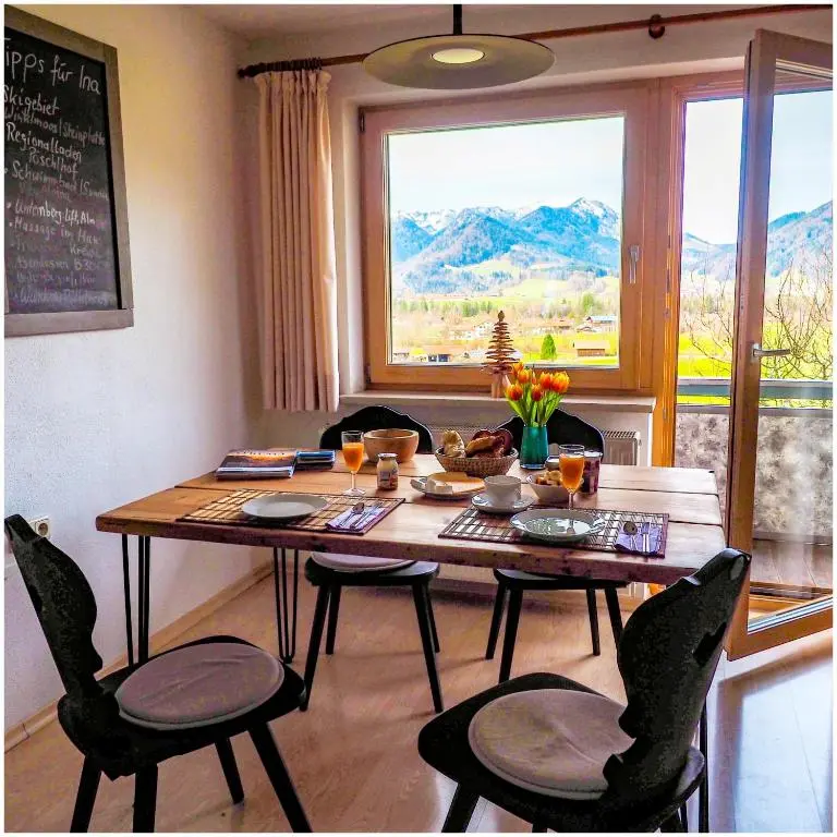 Wohnung Weitsicht Ruhpolding, 3 Schlafzimmer, Bergpanorama, Alleinlage