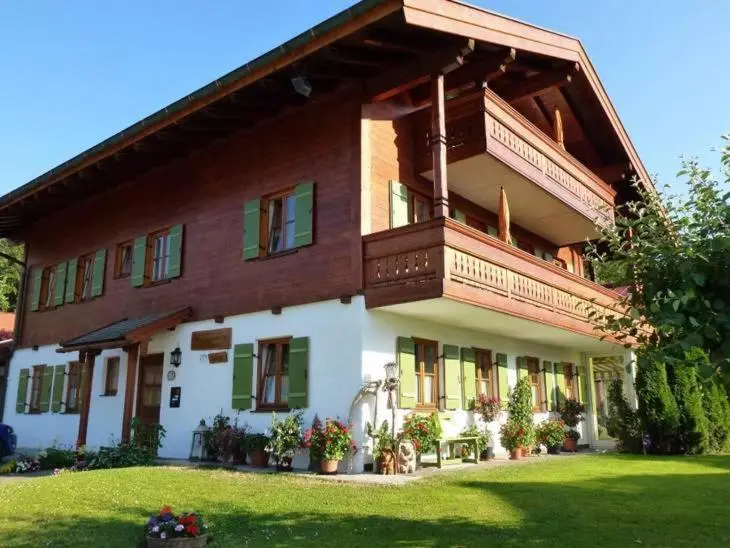 Komfort Ferienwohnungen Reit im Winkl – Haus Davis