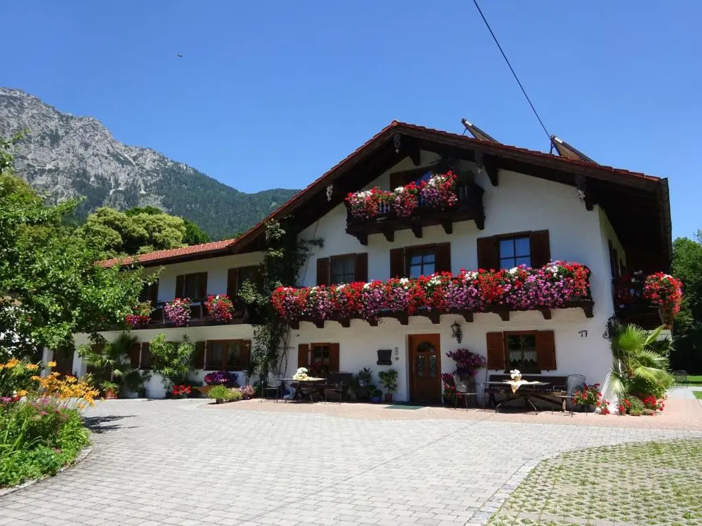 Ferienwohnungen Auhaus
