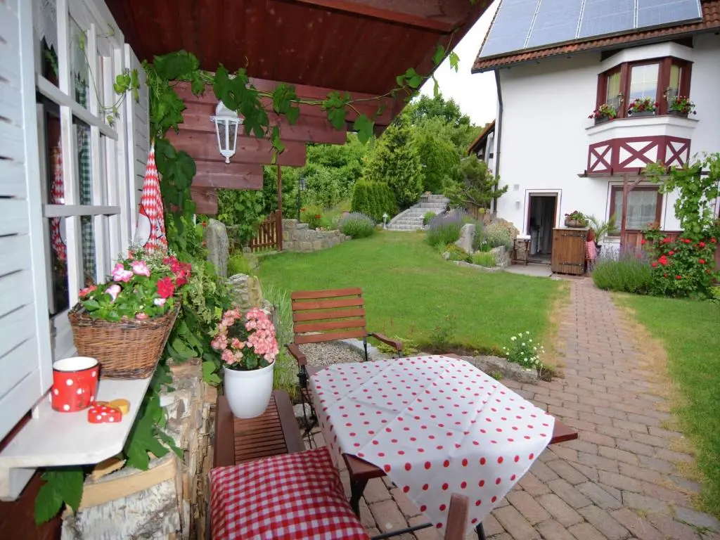 Quaint Apartment in Zeil am Main with Terrace