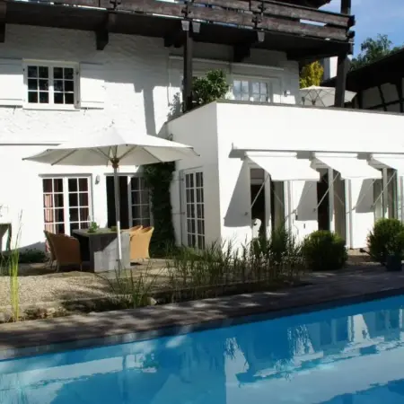 Landhaus am Plattenbichl – Luxus Apartment mit Pool und Sauna – im Sommer
Bergbahn inklusive