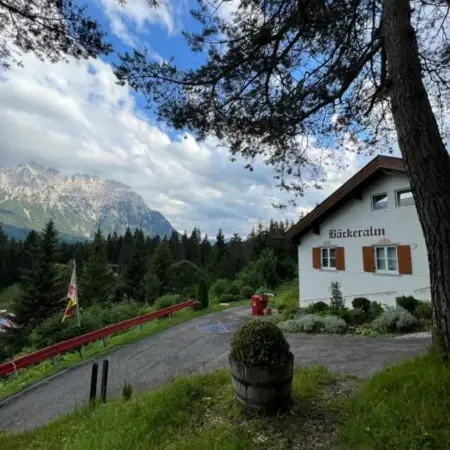 Bäckeralm© – B&B 16 +