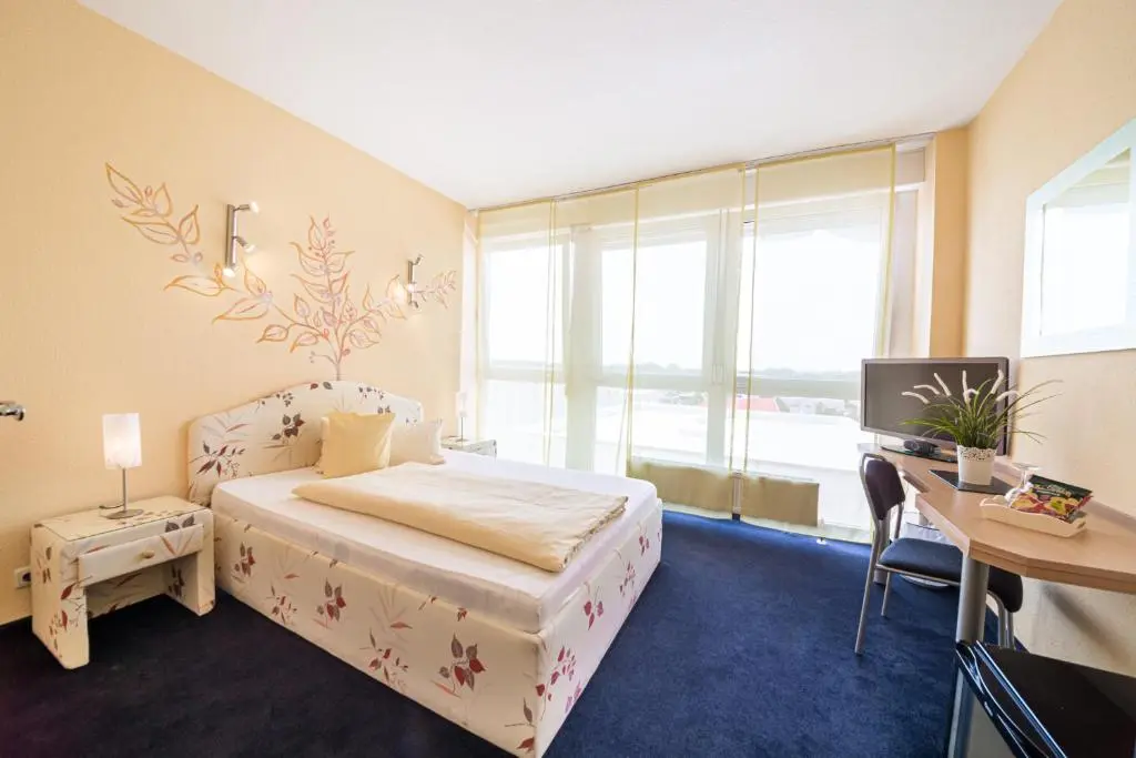 Europa Hotel Garni free parking
