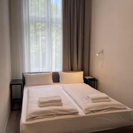 Motel Blue – Minimalist Boutique Hotel