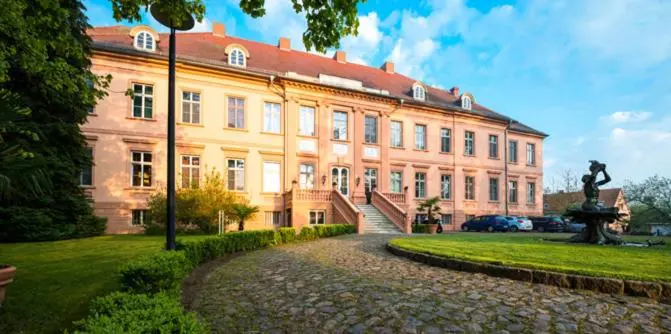 Schlosshotel Rühstädt Garni – Natur & Erholung an der Elbe