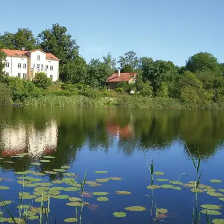Villa am Trumpf – Design-Appartements im Naturgarten am See