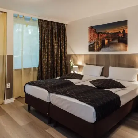 Hotel Hanseat Hamburg – Free Parking