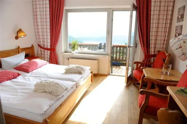 BELVEDERE – das BIO HOTEL Garni & SuiteHotel am Edersee ! Unser Geschenk für
Sie, auch die GästeCard GrimmHeimat!