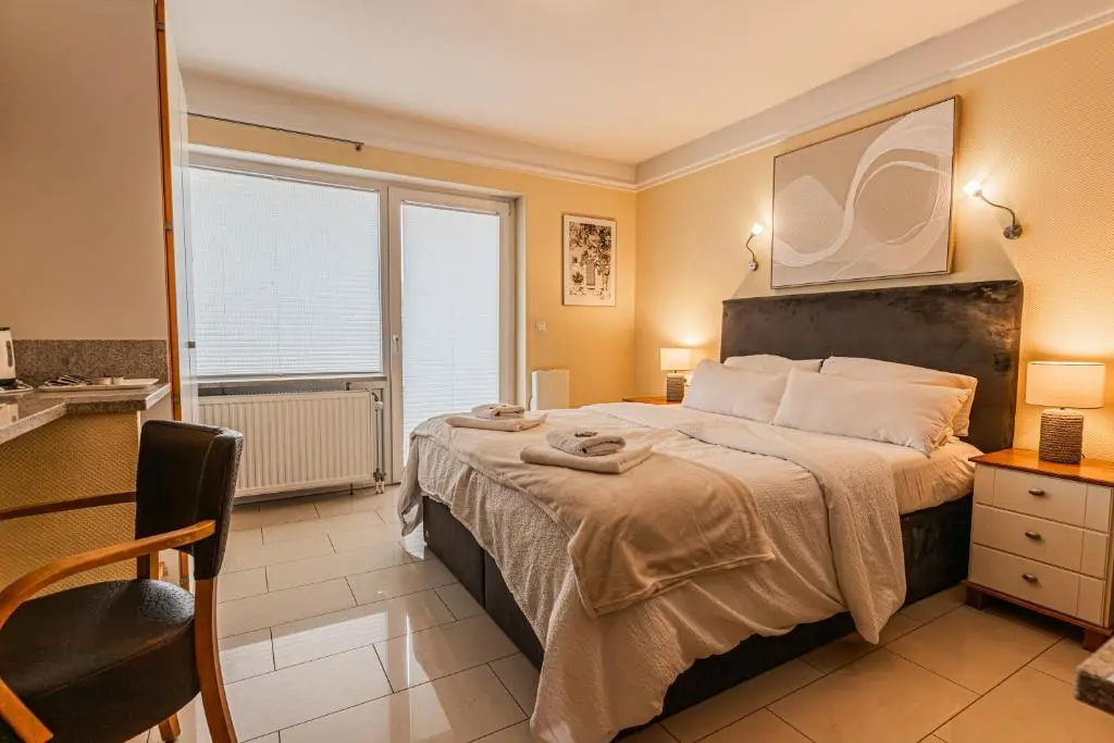 Gasper Business & Garden Hotel