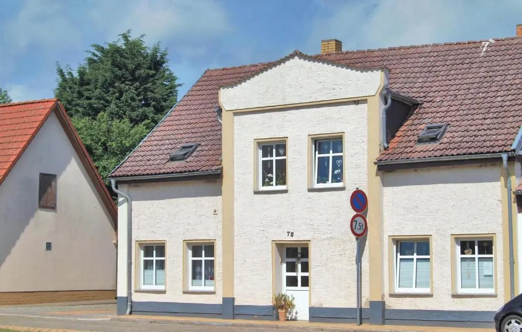 Lovely Apartment In Lassan With Wifi