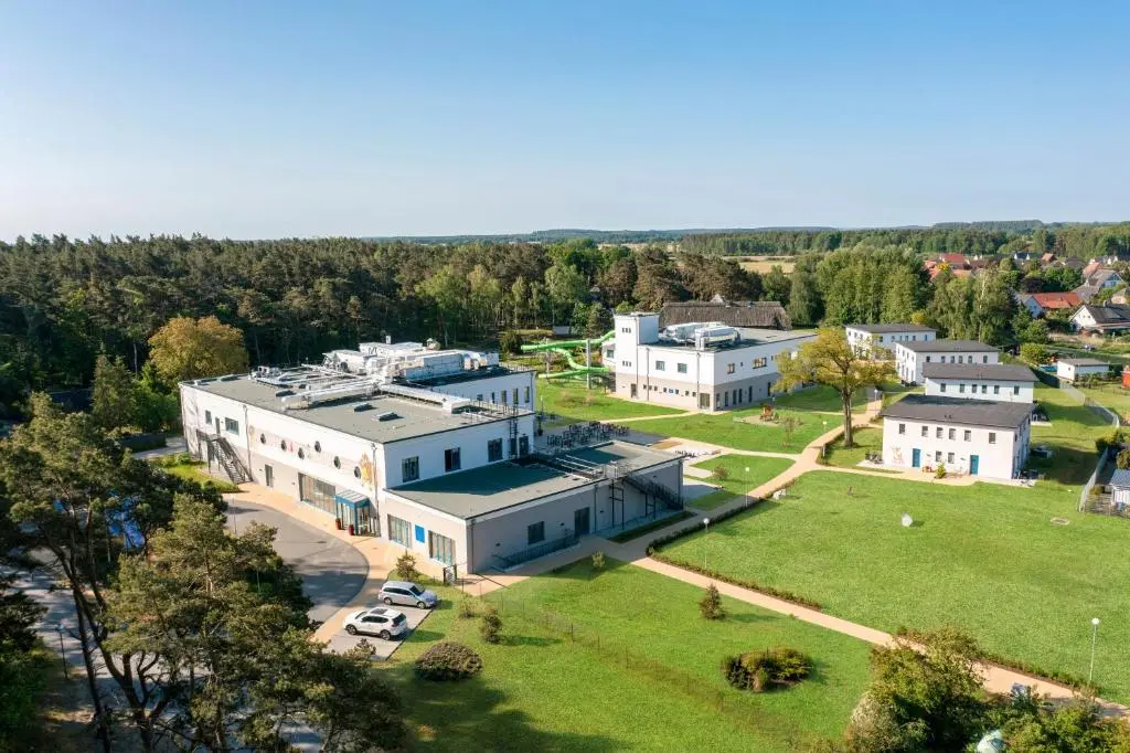 Familienresort Usedom – Ihr entspannter Familienurlaub mit Abenteuerspielplatz &
der längsten Wasserrutsche im deutschen Teil der Insel Usedom