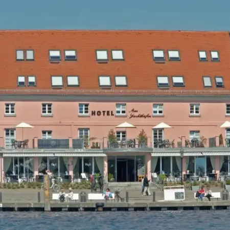 Hotel Am Yachthafen