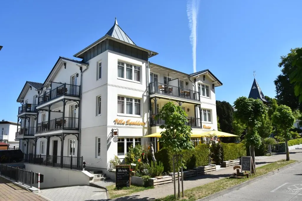 Pension Sanddorn mit Café Carlssons