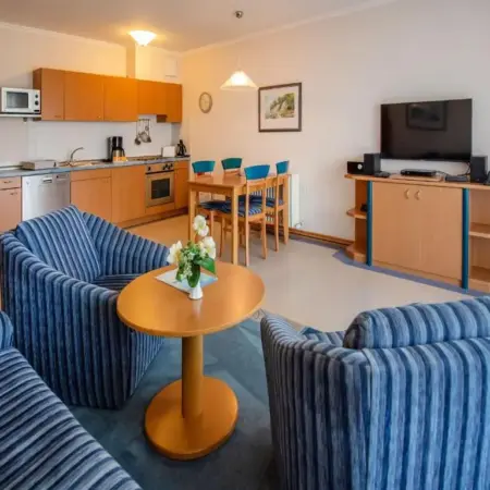 Dünenpark Binz – Klassik Ferienwohnung mit 1 Schlafzimmer und Balkon im
Obergeschoss 018