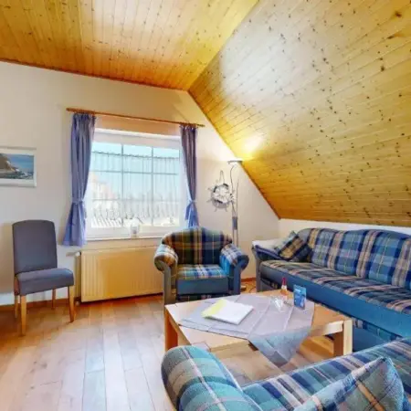 Ferienhaus Möwe, 2 Schlafzimmer, Balkon in Lancken Granitz