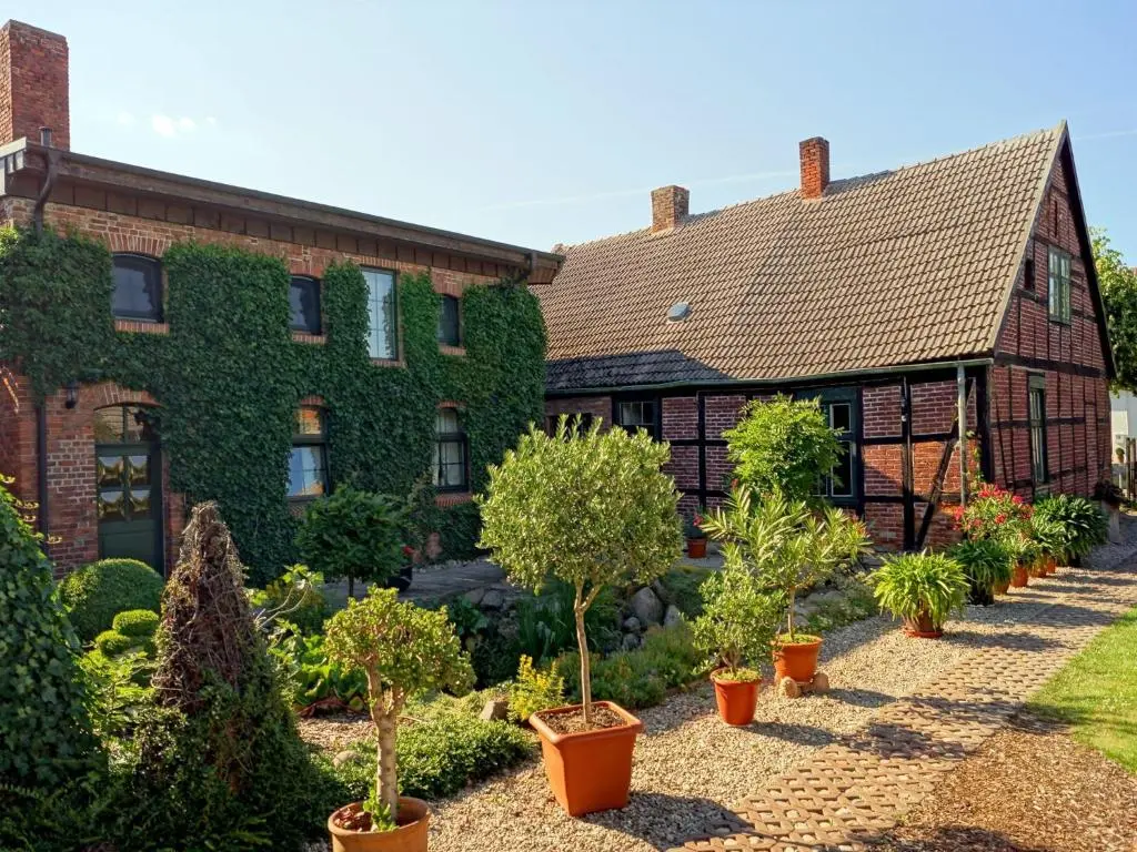 Raminorca Ferienwohnung mit großem Pool – Frühstück kann man bei uns dazu buchen