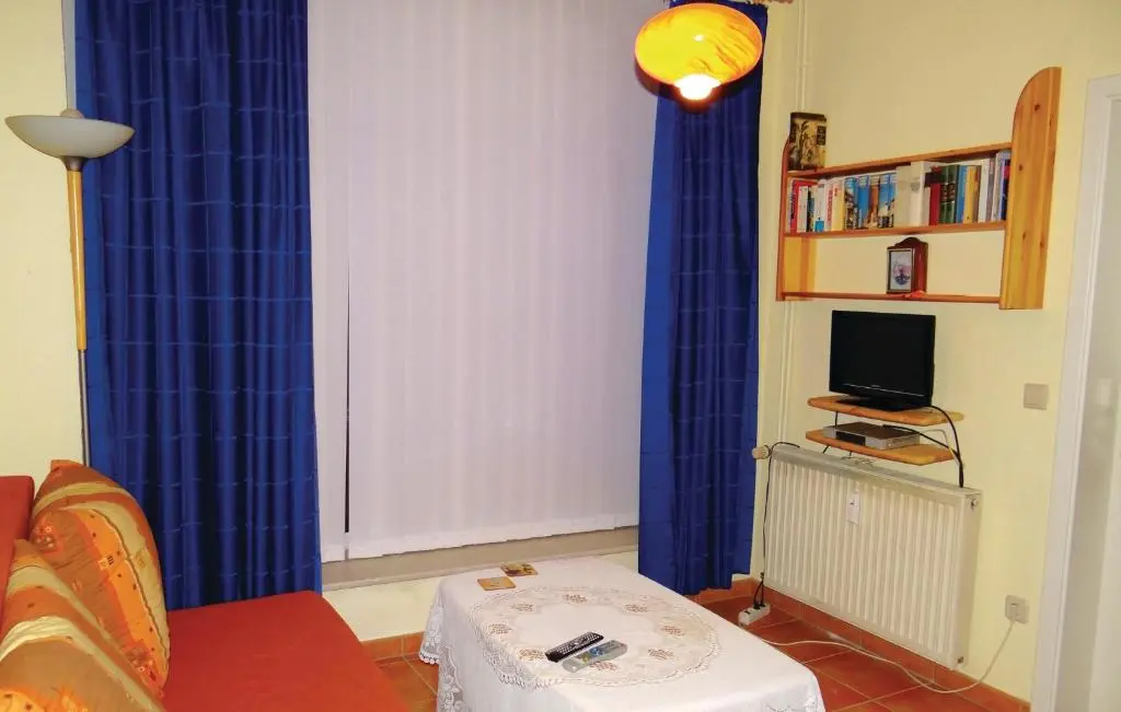 Gorgeous Apartment In Schönberg