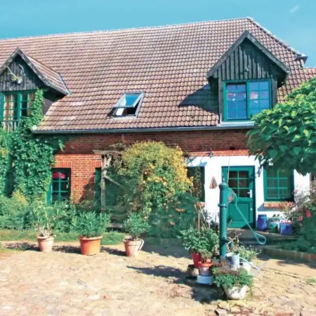 Cozy Apartment In Thulendorfsagerheide