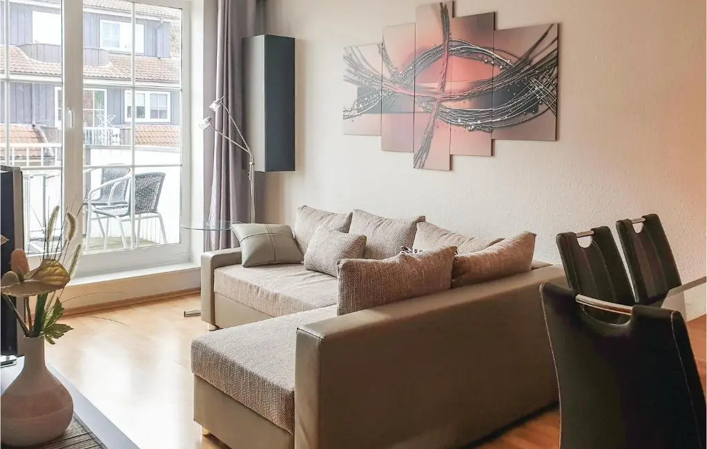 Cozy Apartment In Insel Poelgollwitz