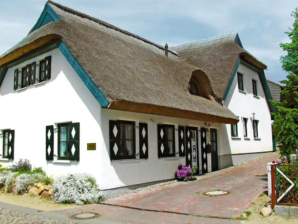 Holiday Home Lotsenhaus by Interhome