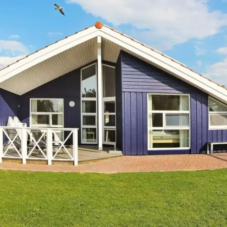 Waterfront holiday home in Otterndorf
