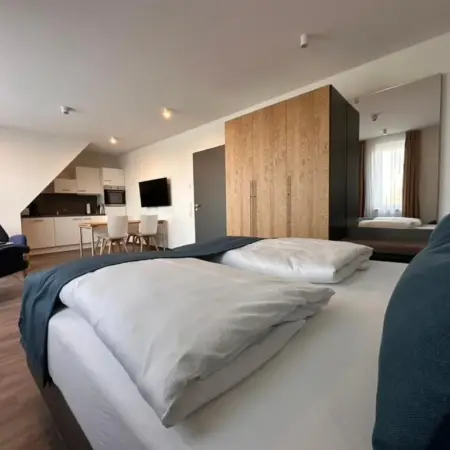 Hotel Schöne Aussicht, Stilvoll modern, direkt am Rüstersieler Hafen