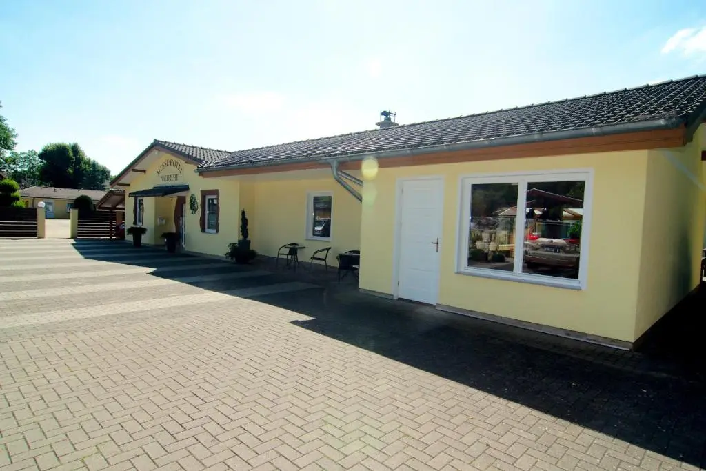 Messe-Hotel „Waldruhe“