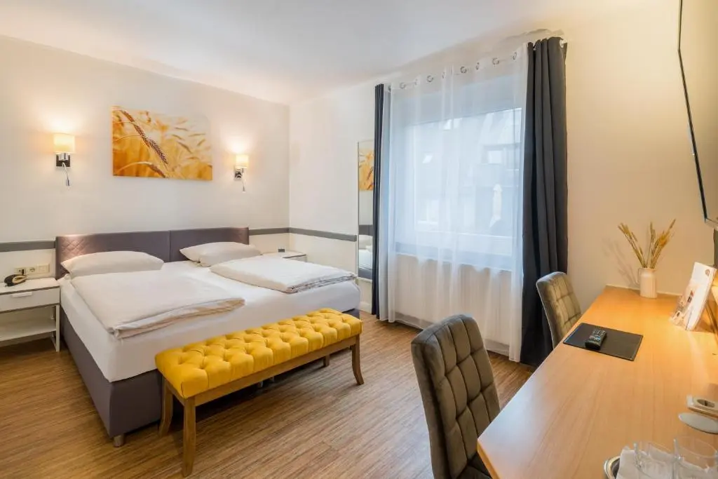 Schäfers Hotel, Self-Check-in, gratis Bäckerfrühstück