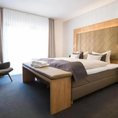 Hagen`s Hotel „eat & meet“ Restaurant Bar Lounge