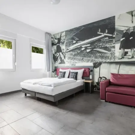 SMARTY Airport Cologne Hotel – KONTAKTLOSER SELF CHECK-IN