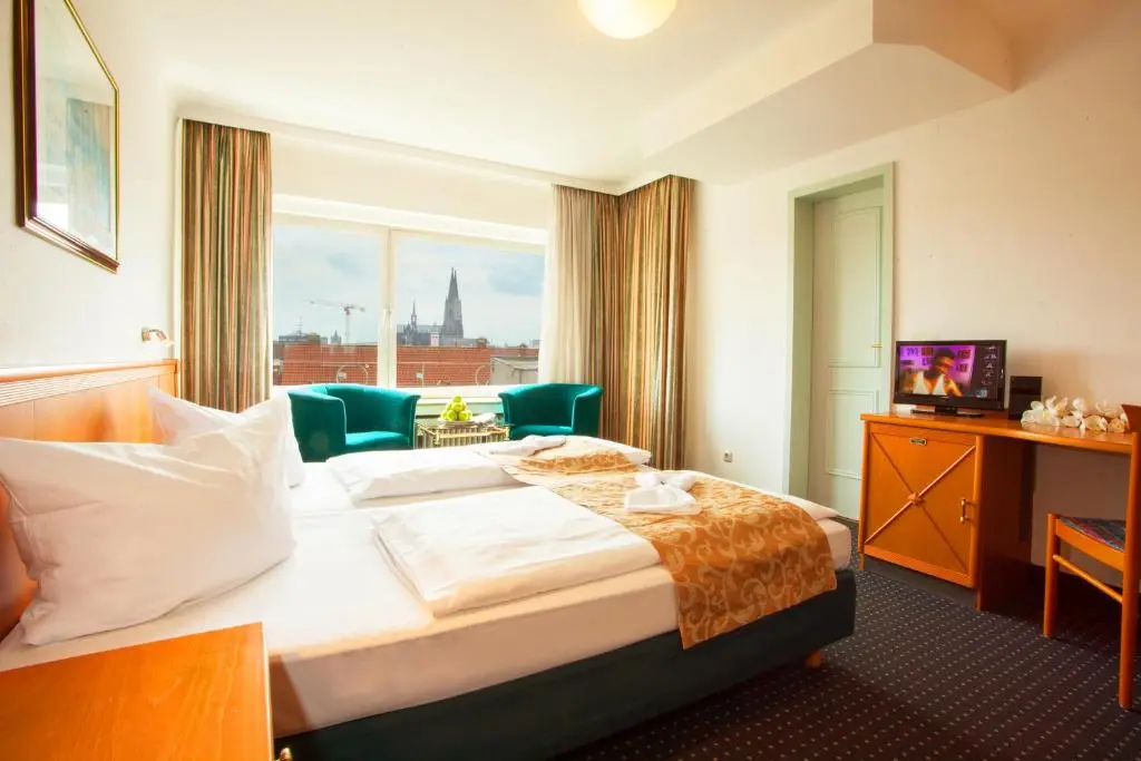 INA Hotel Royal