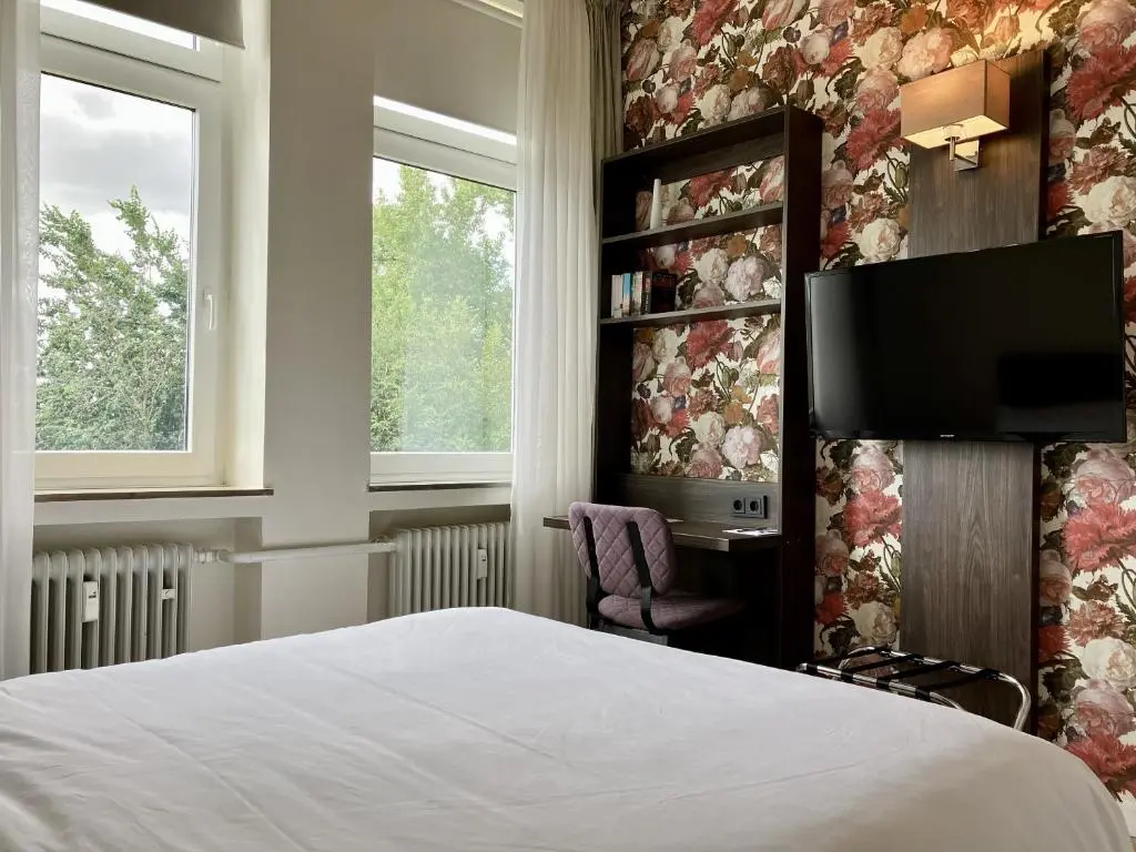 Fährhaus Hotel am Rhein Düsseldorf by Mayburgh