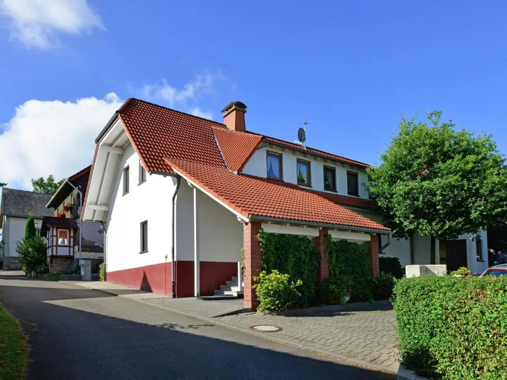 Quaint Apartment in Eimelrod near Lake and Water Sports